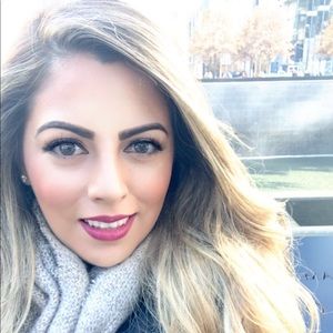 Meet your Posher, Lucina